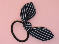 elastiek met oortjes blauw en wit